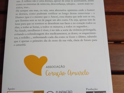 PARTE DE TRÁS LIVRO EM VELHOR SER HUMOR(ISTAS)